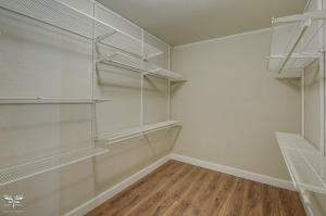 TWIN LAKE SHORES CENTRAL - Residential