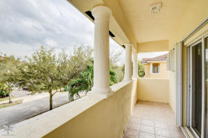 TWIN LAKE SHORES CENTRAL - Residential