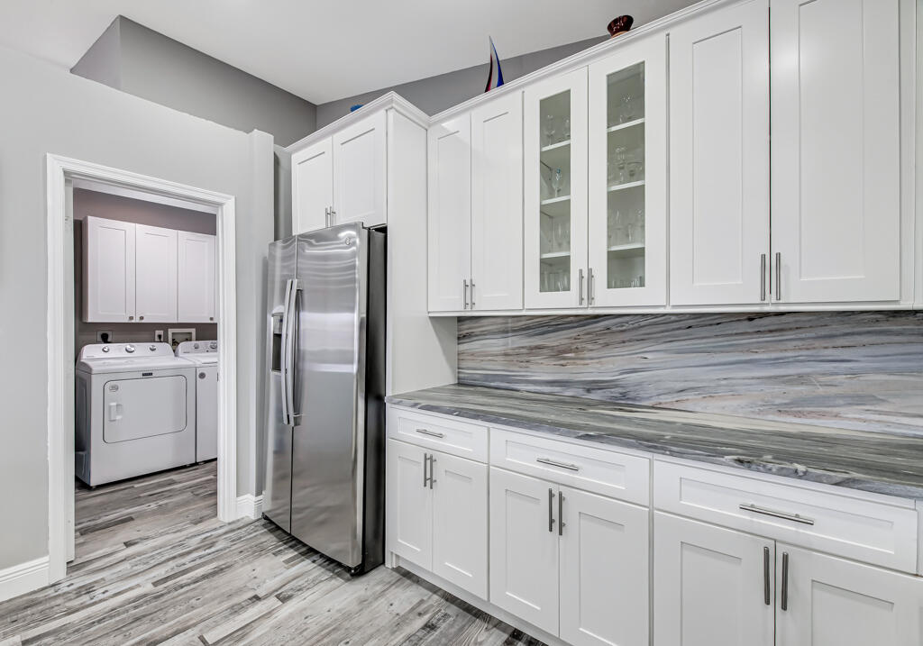 VENETIAN ISLES - Residential