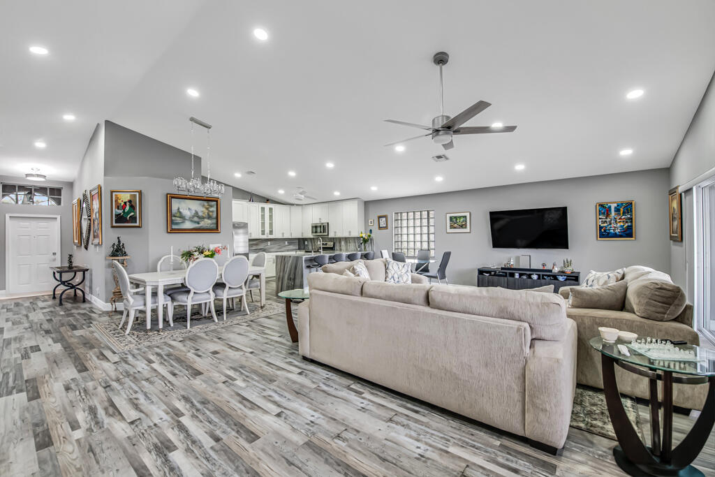 VENETIAN ISLES - Residential