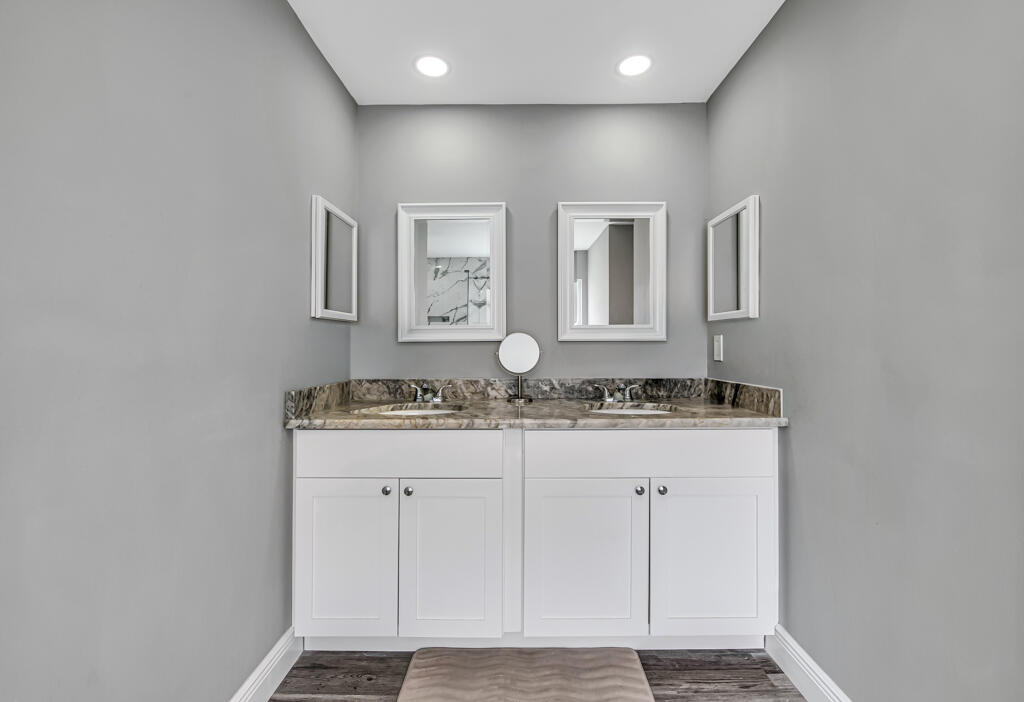 VENETIAN ISLES - Residential