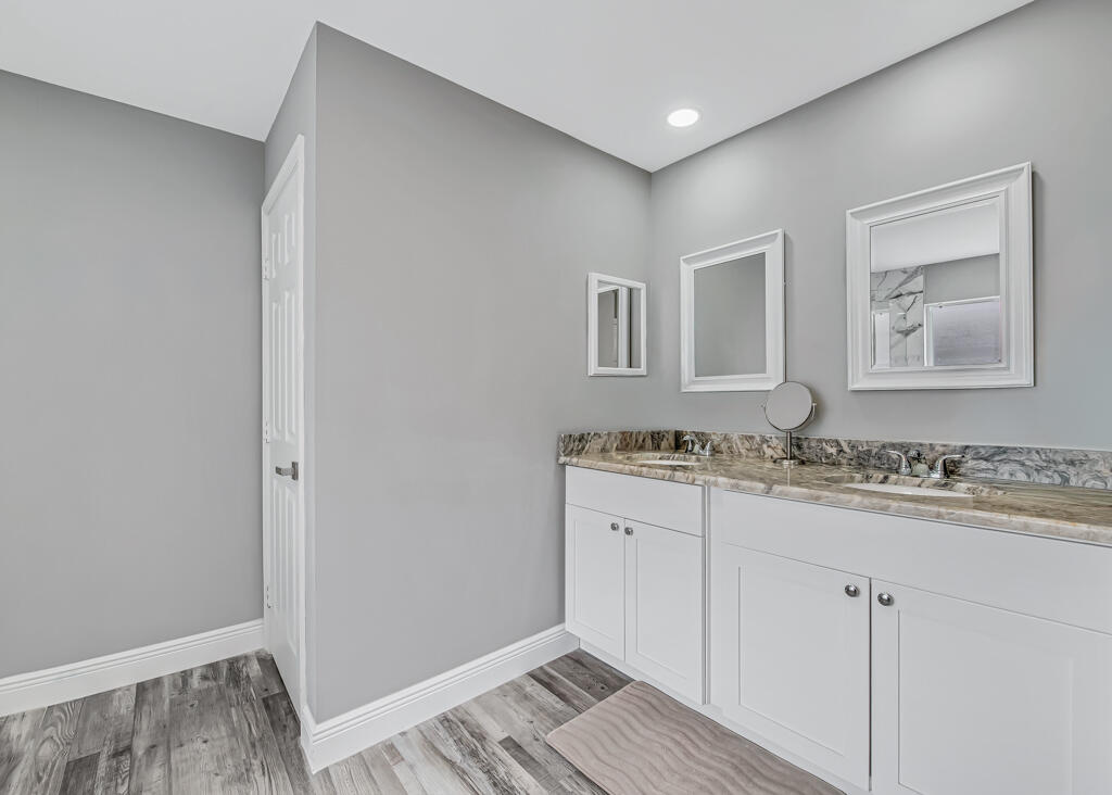 VENETIAN ISLES - Residential