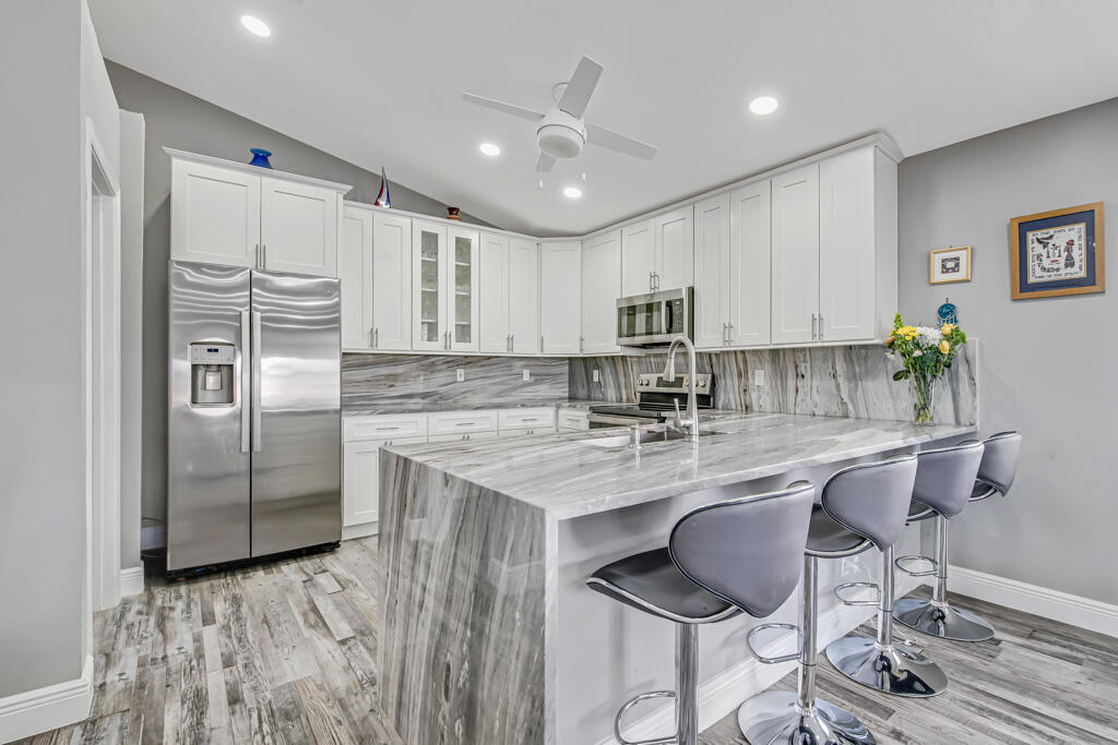 VENETIAN ISLES - Residential