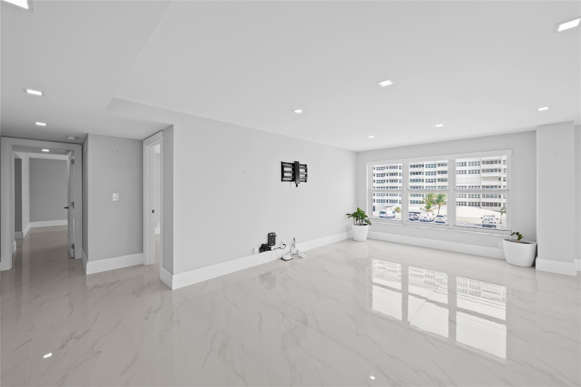 Playa Del Mar - Residential