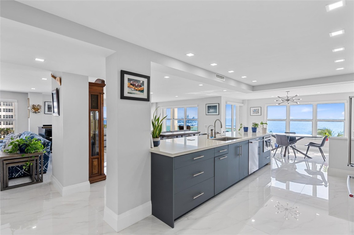 Playa Del Mar - Residential