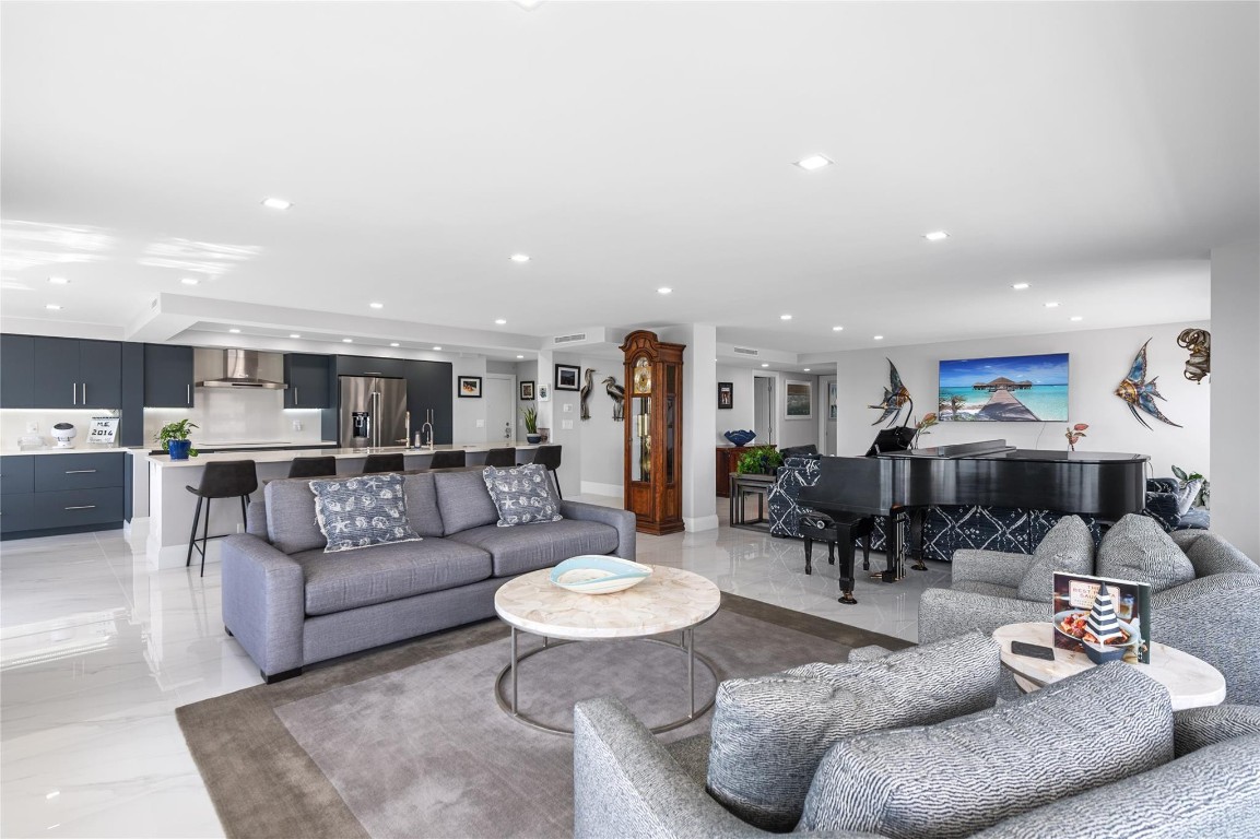 Playa Del Mar - Residential