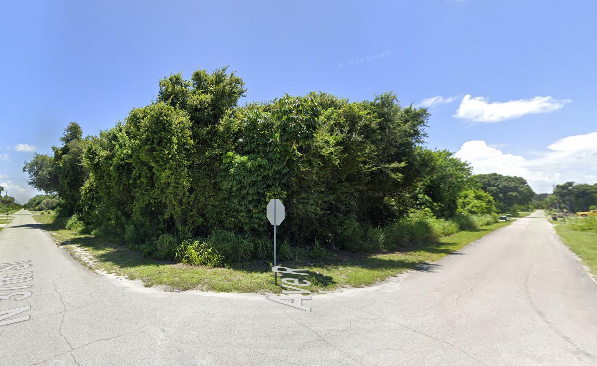 0 R Avenue