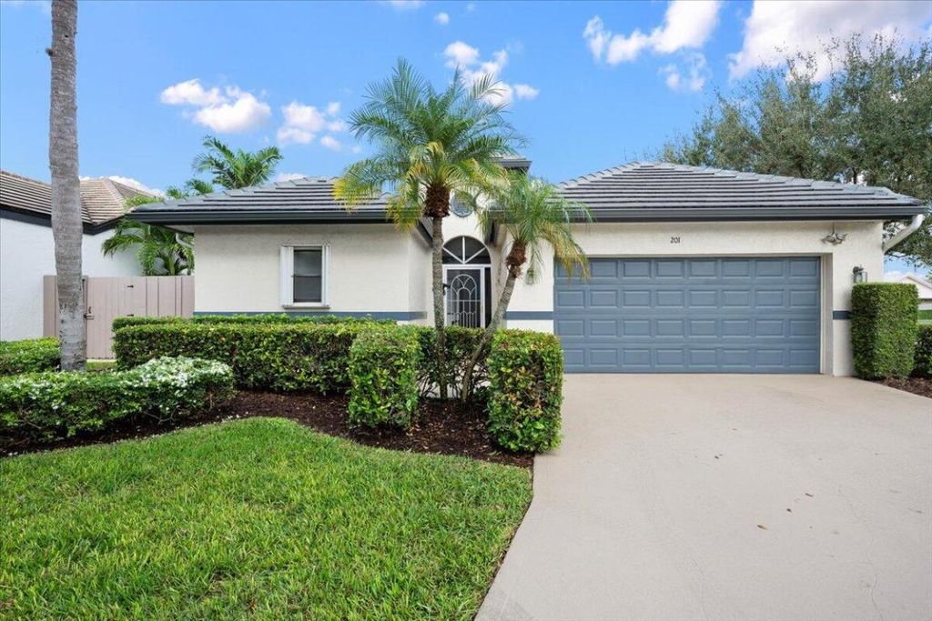 Photo of 201 Citrus Trail, Boynton Beach, FL 33436 (MLS # R11140846)