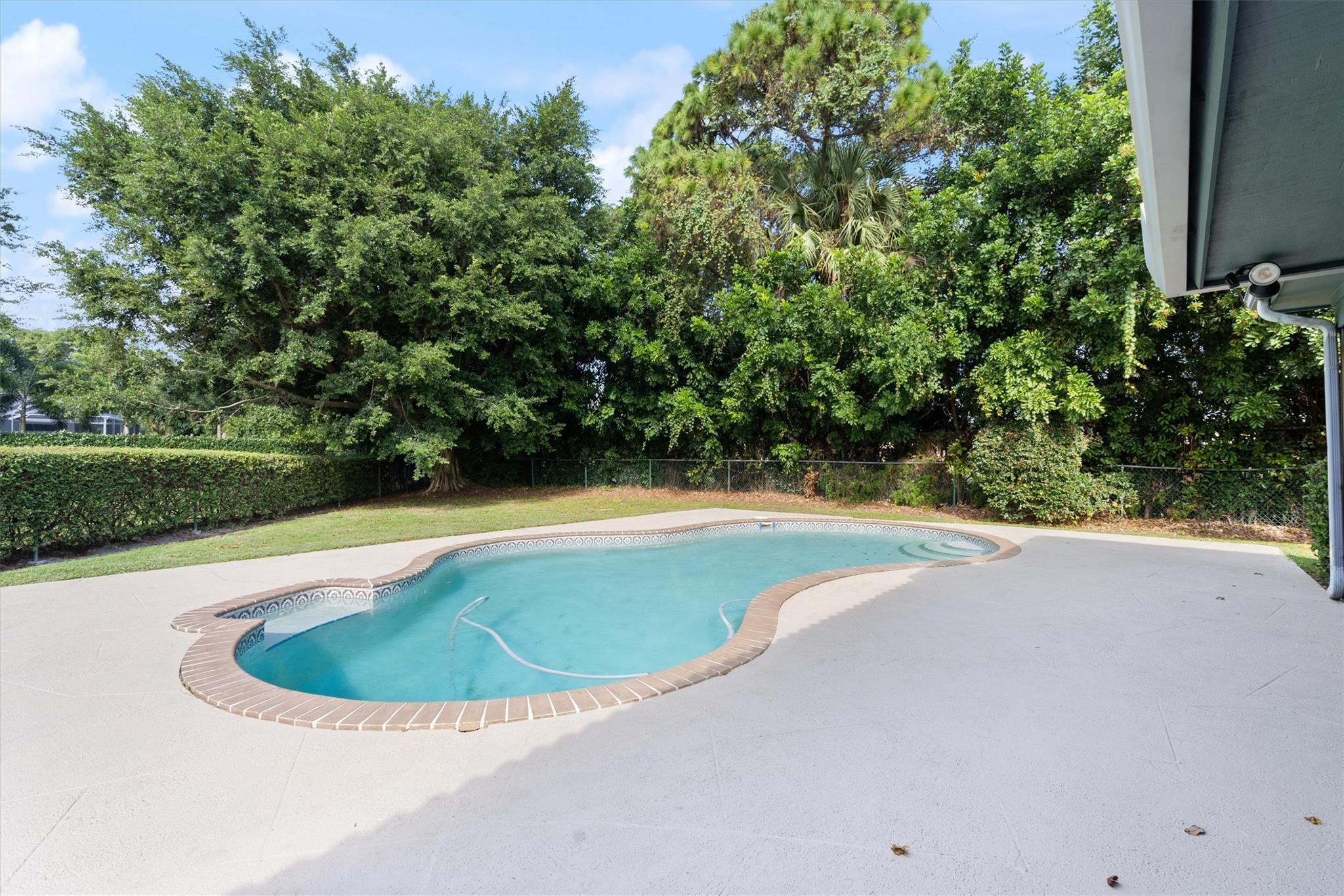SHADY LAKES - Residential