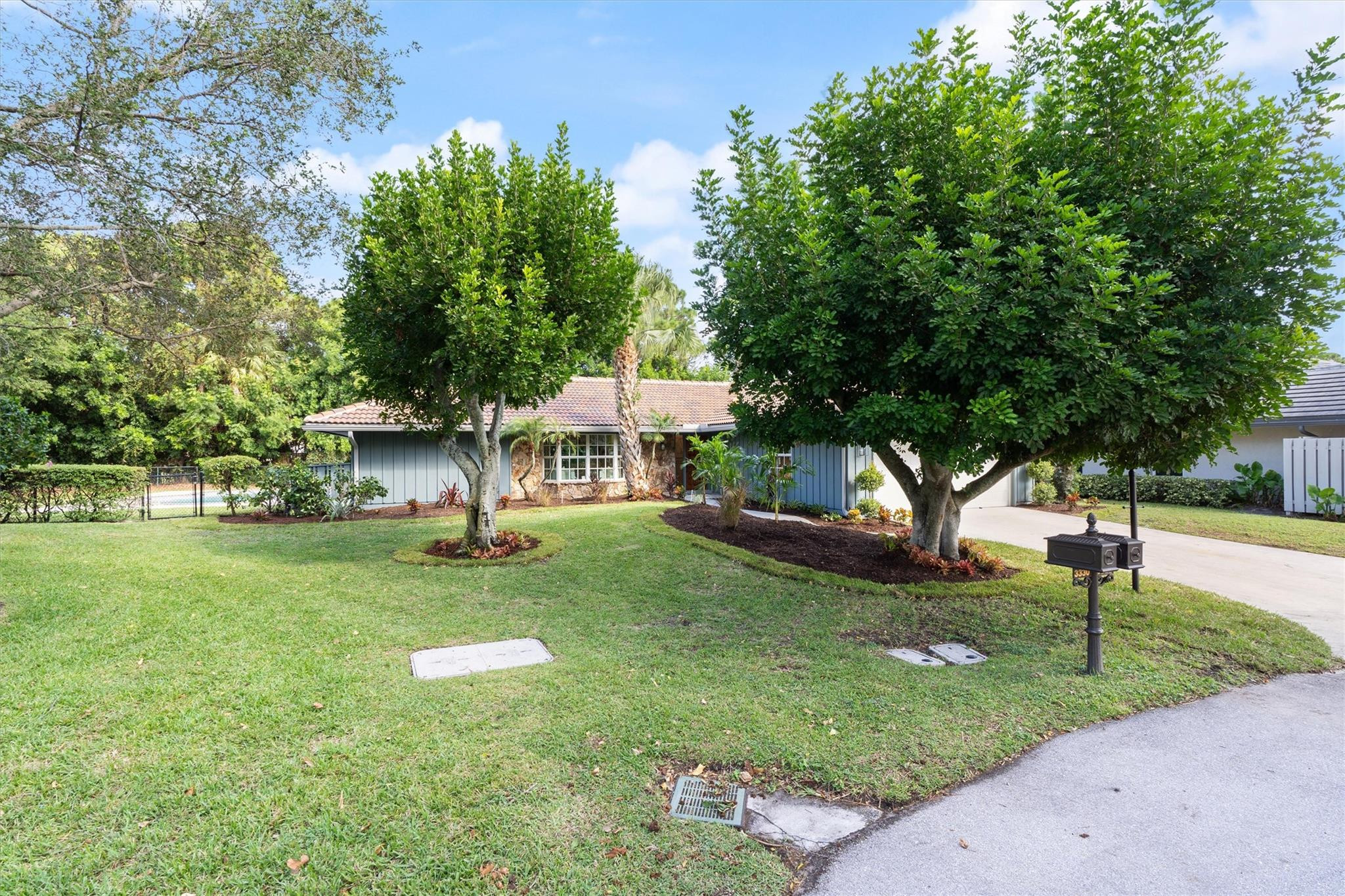 SHADY LAKES - Residential