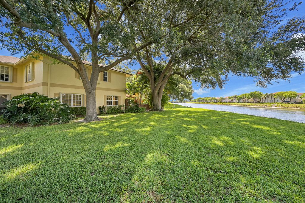 Photo of 2934 SW 22 Circle #12a, Delray Beach, FL 33445 (MLS # R11099043)