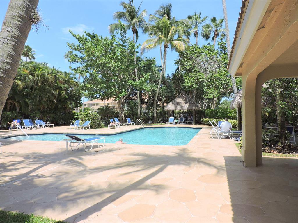 MONTEGO BAY AT BOCA POINTE CONDO - Residential