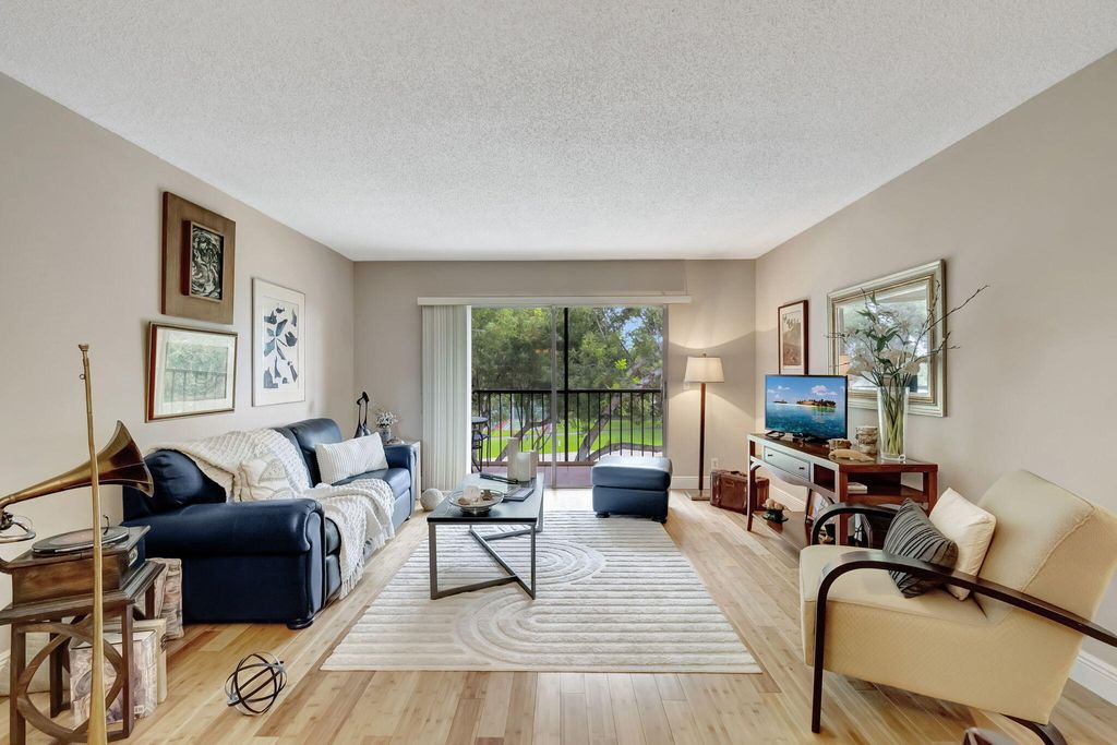 Photo of 7267 Huntington Lane #402, Delray Beach, FL 33446 (MLS # R11021926)
