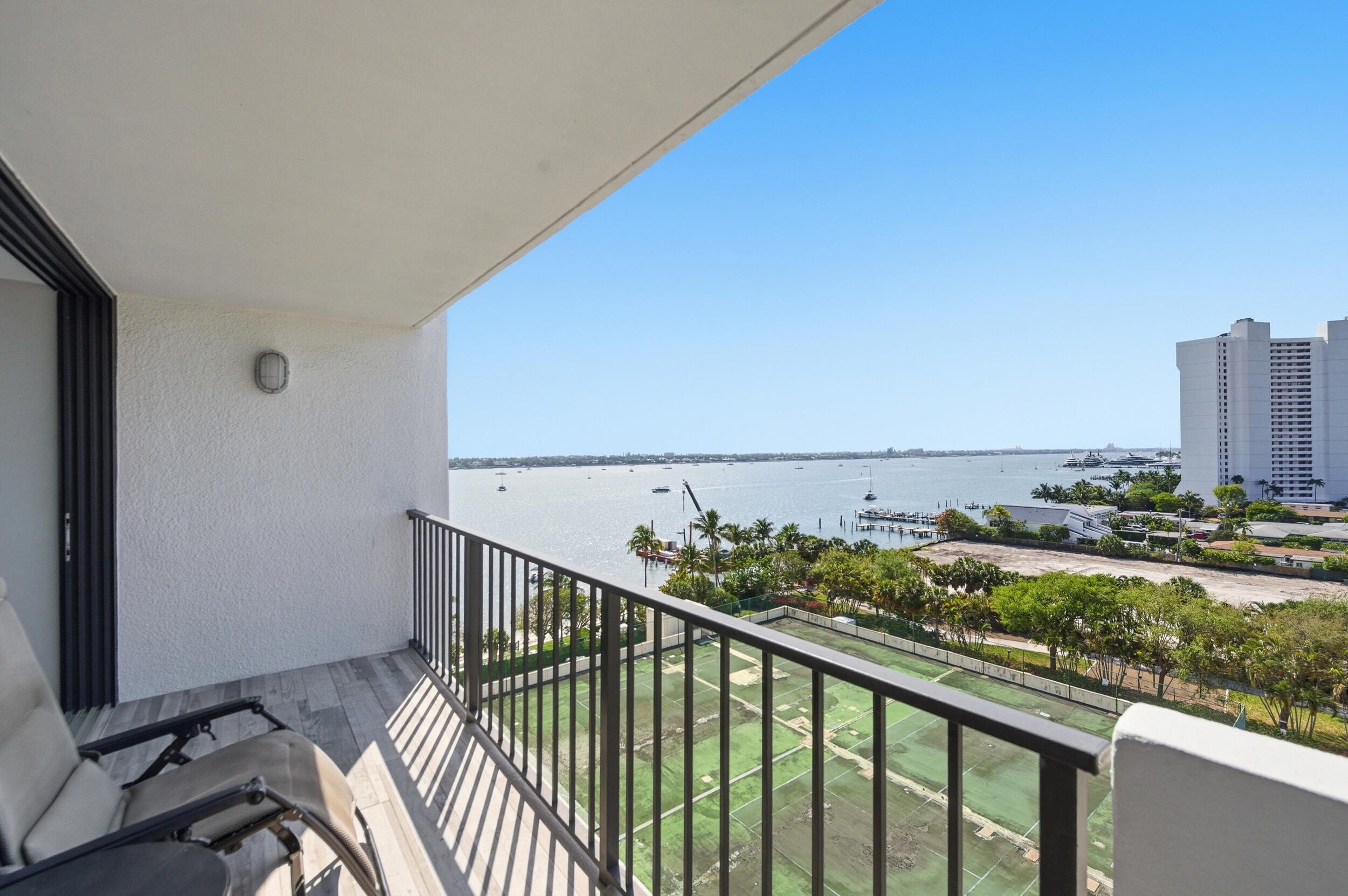 PALM BEACH HOUSE CONDO - Residential