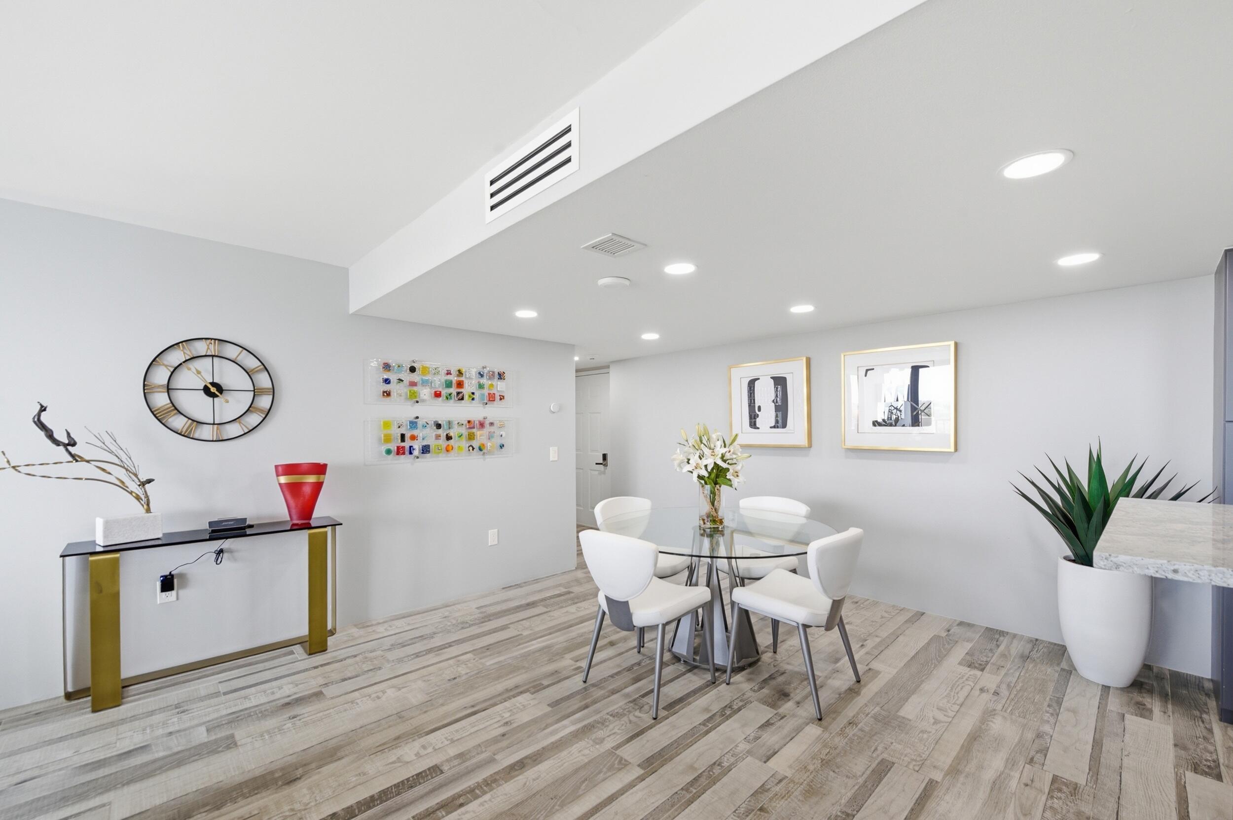 PALM BEACH HOUSE CONDO - Residential