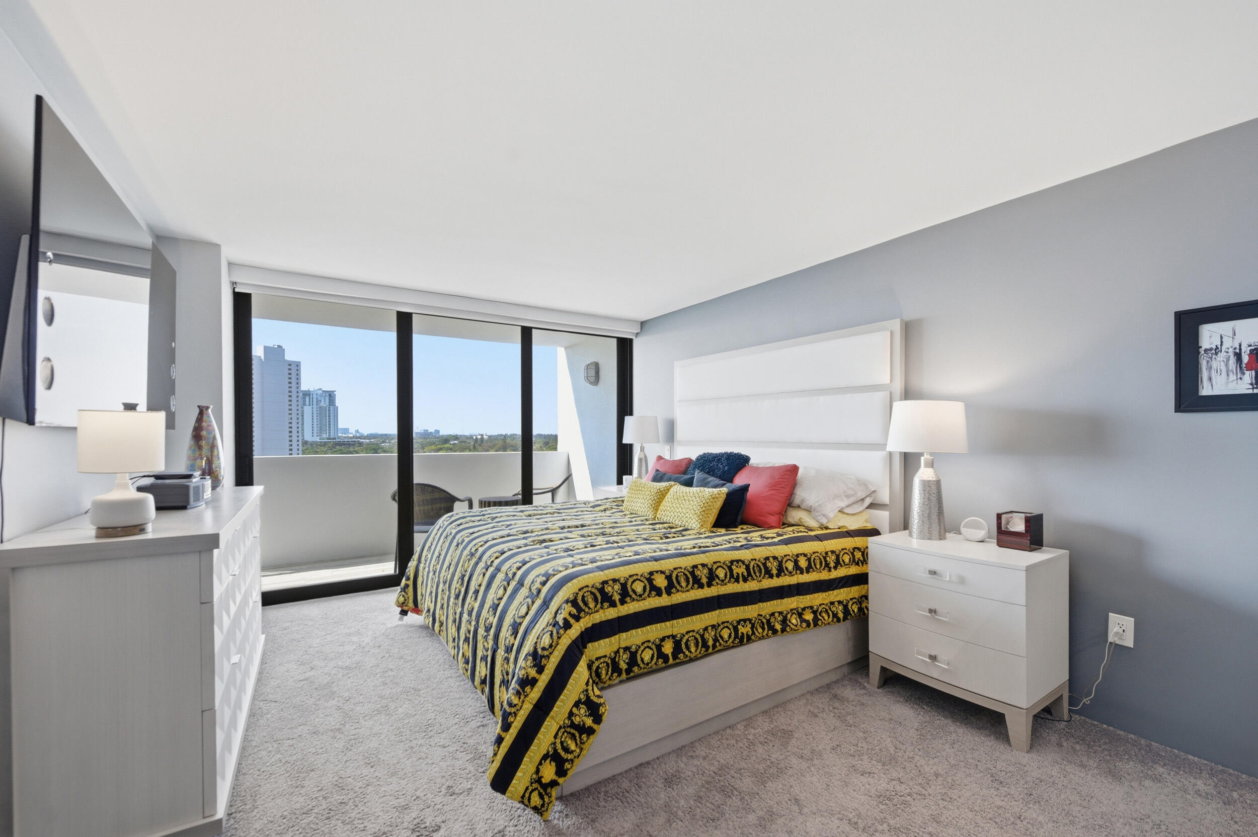 PALM BEACH HOUSE CONDO - Residential