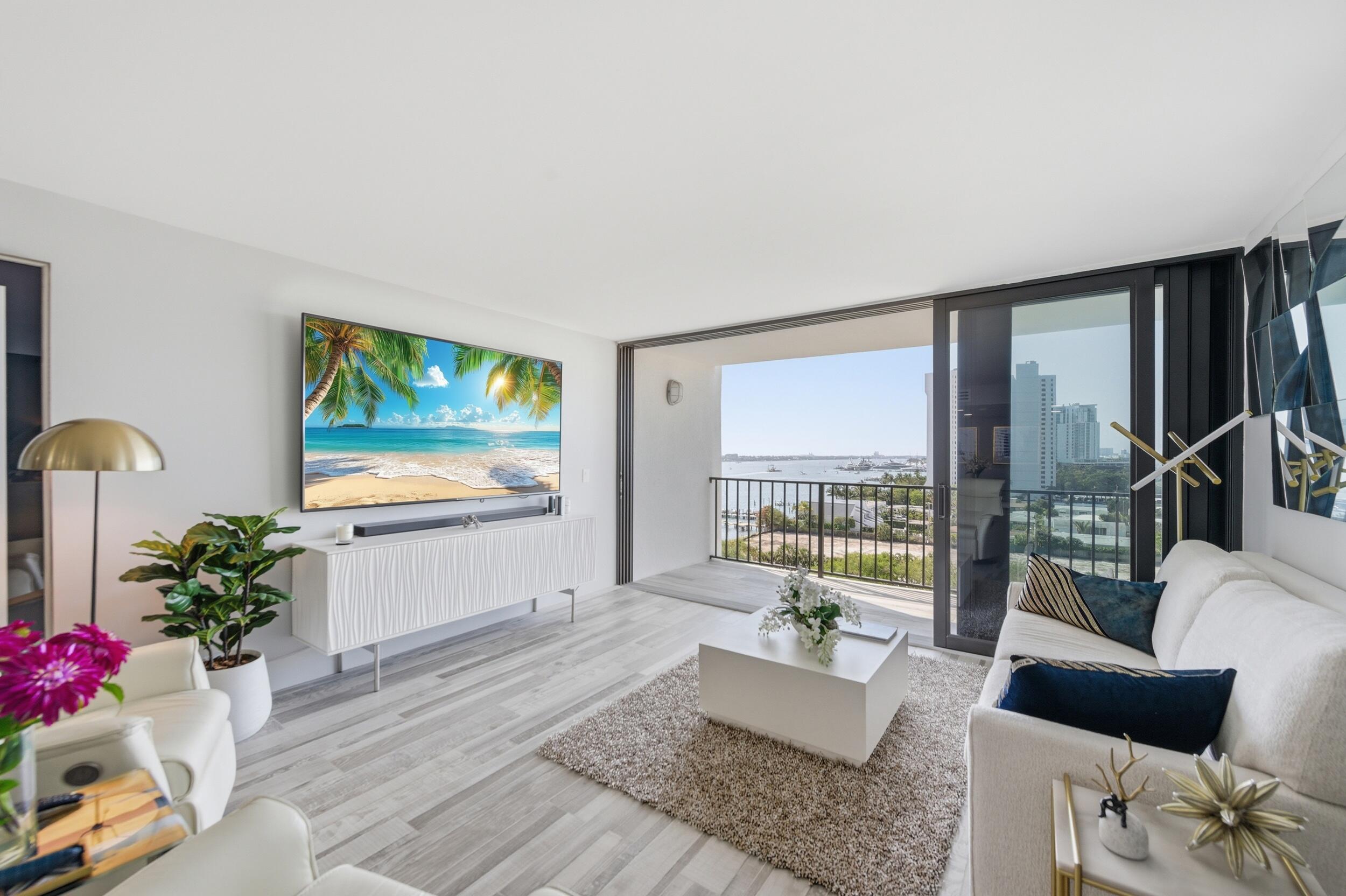 PALM BEACH HOUSE CONDO - Residential