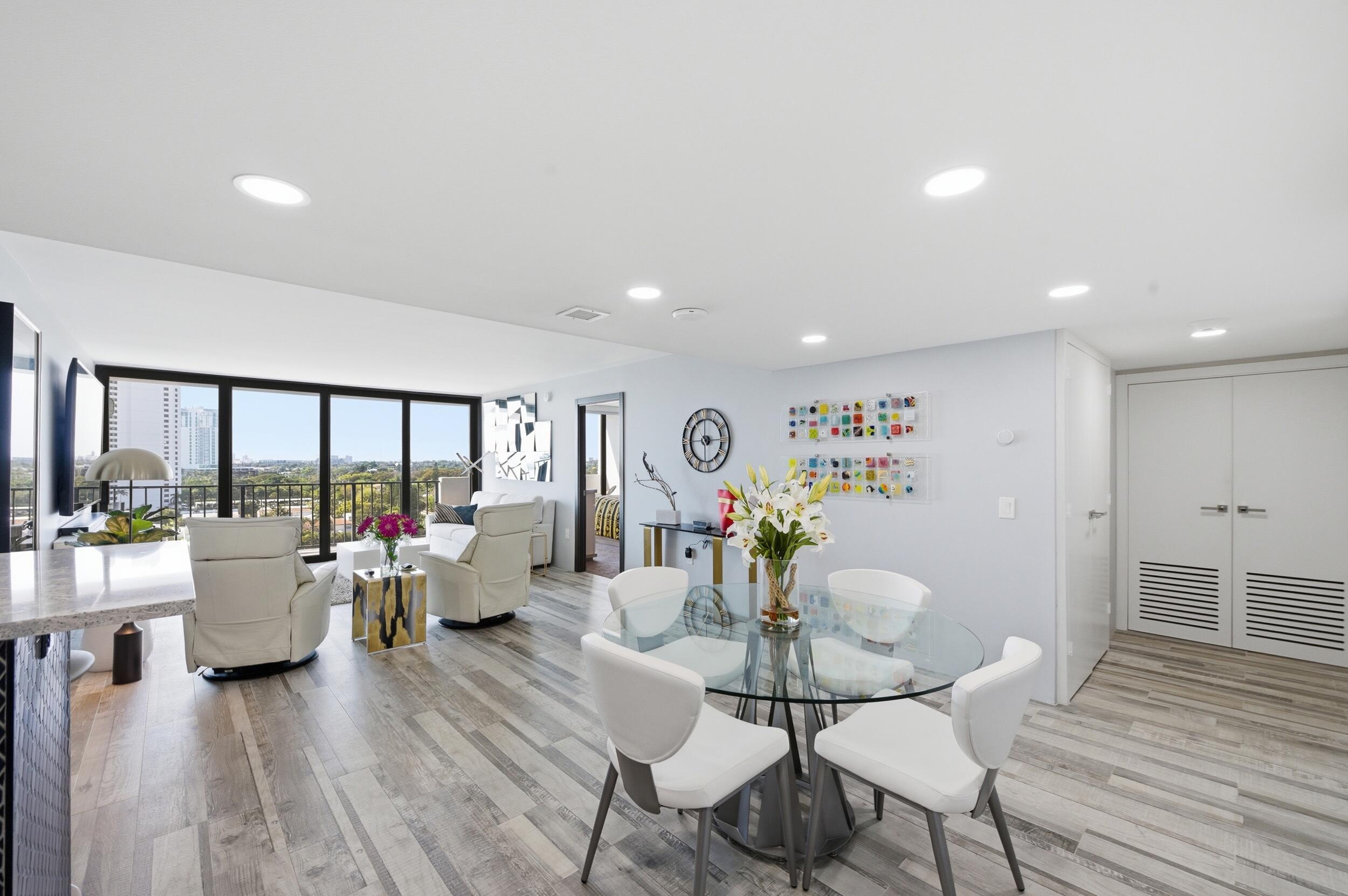 PALM BEACH HOUSE CONDO - Residential