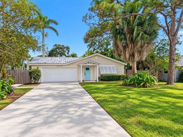 HOME MAX REALTY INTERNATIONAL 4675 CANAL Drive Lake Worth FL 33463