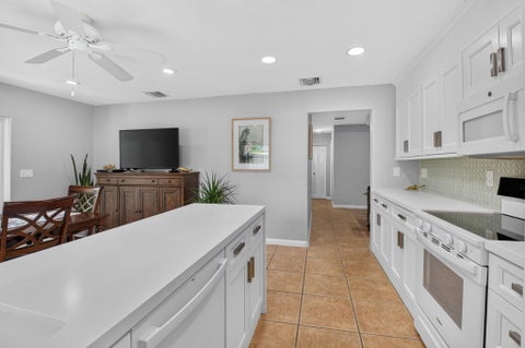 Tiny photo for 4675 CANAL Drive, Lake Worth, FL 33463 (MLS # B26085887)