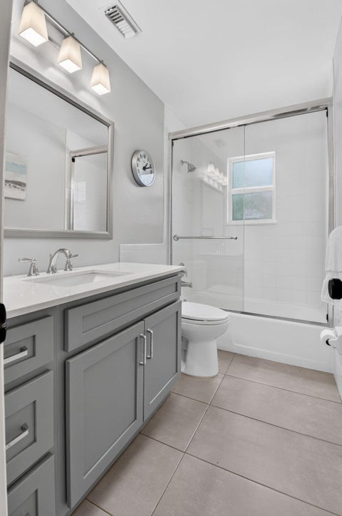 Tiny photo for 4675 CANAL Drive, Lake Worth, FL 33463 (MLS # B26085887)