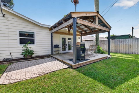 Tiny photo for 4675 CANAL Drive, Lake Worth, FL 33463 (MLS # B26085887)