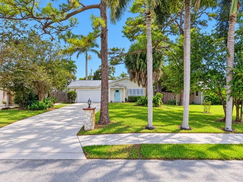 Tiny photo for 4675 CANAL Drive, Lake Worth, FL 33463 (MLS # B26085887)