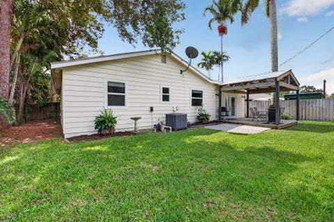 Tiny photo for 4675 CANAL Drive, Lake Worth, FL 33463 (MLS # B26085887)