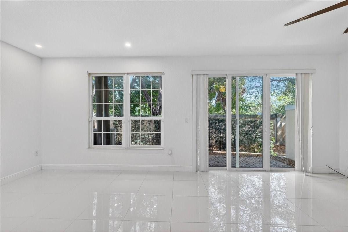 Isles at Oakland Park - Residential