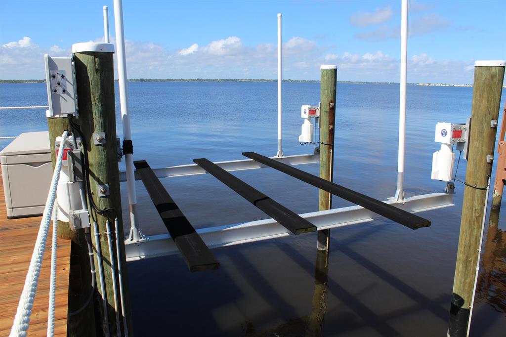 VENTURE OUT AT INDIAN RIVER INC (SECTION D) - Residential