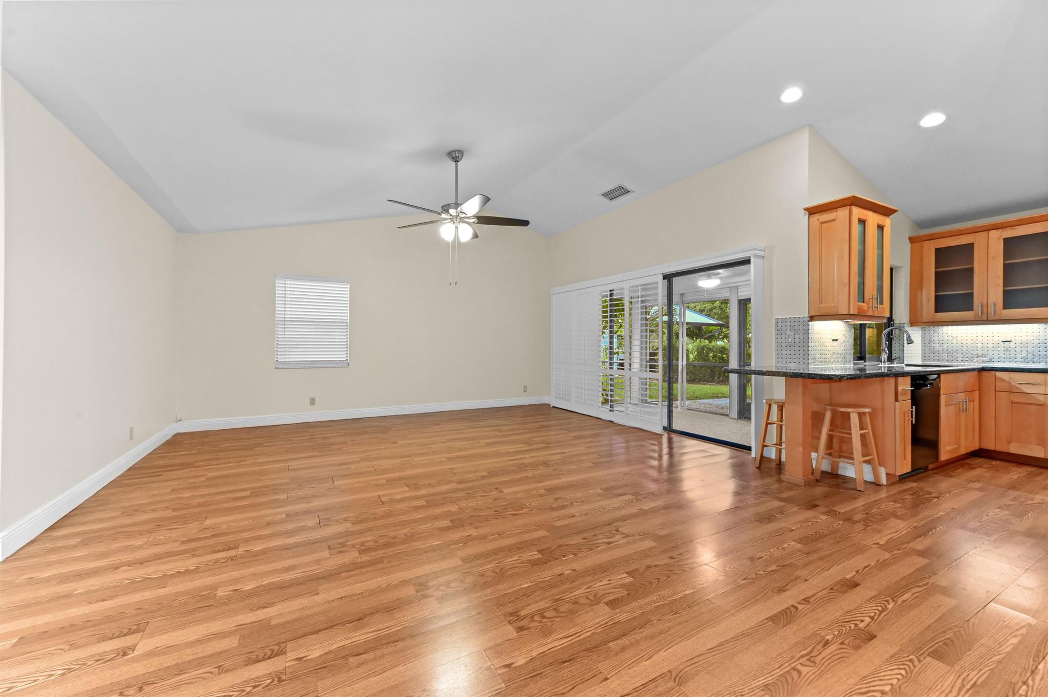 RAMBLEWOOD VILLAS - Residential