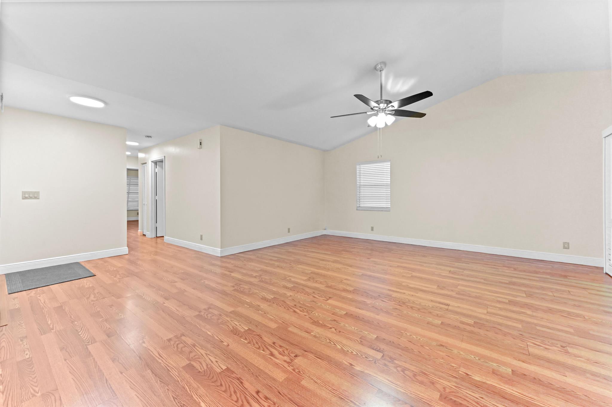 RAMBLEWOOD VILLAS - Residential