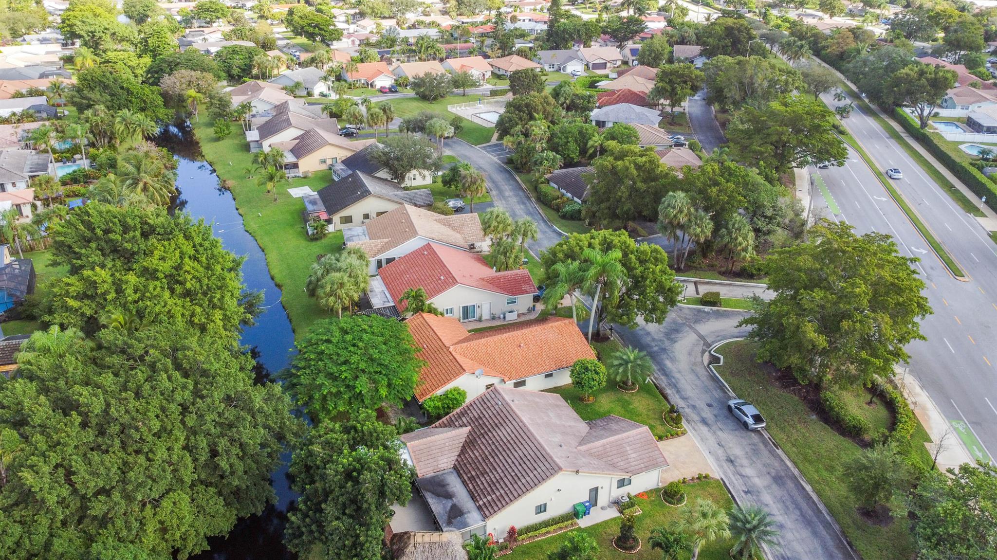 RAMBLEWOOD VILLAS - Residential