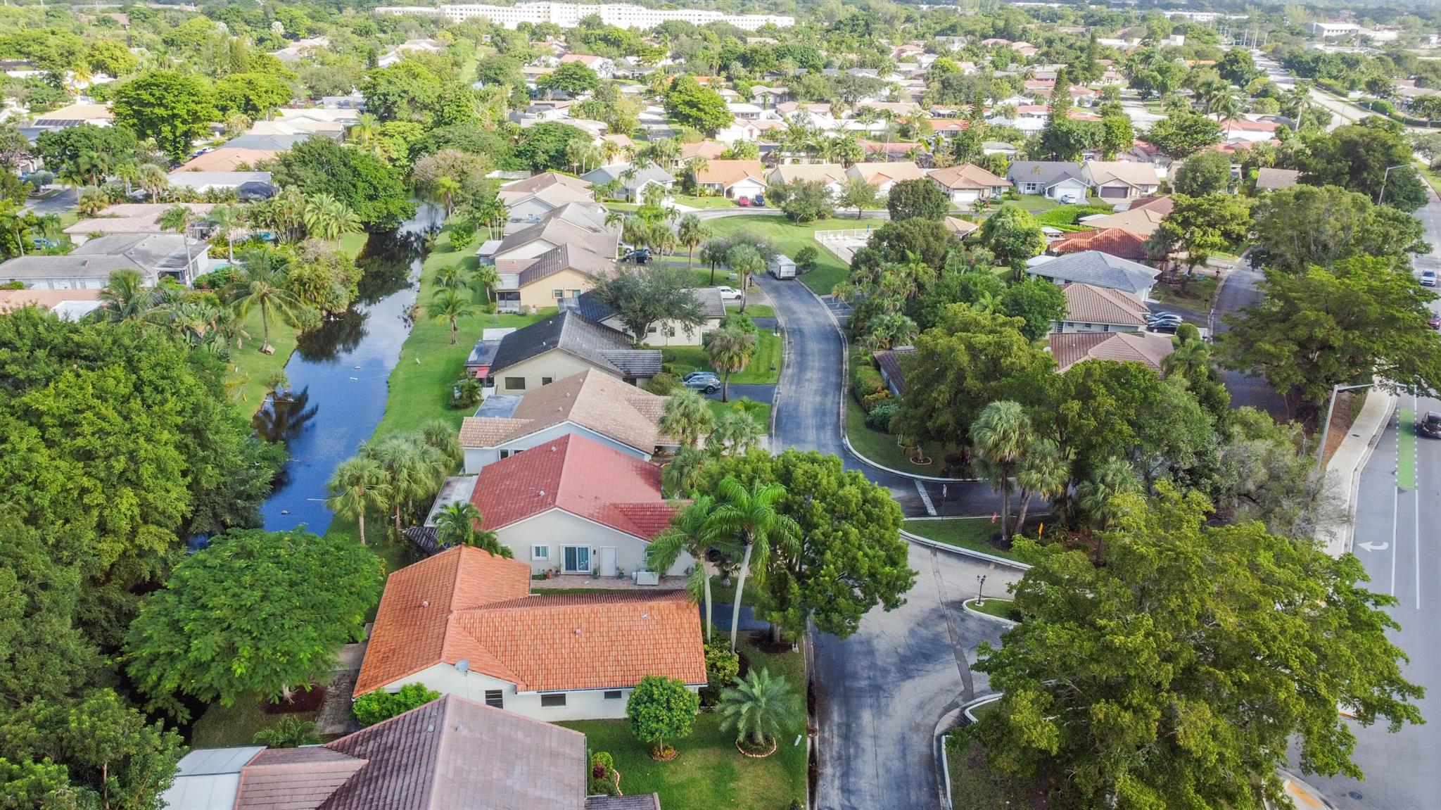 RAMBLEWOOD VILLAS - Residential