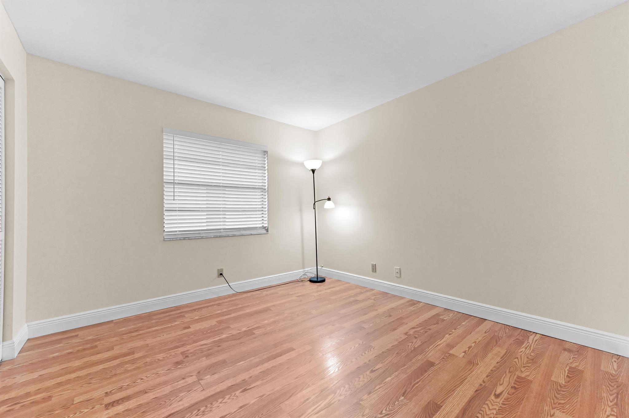 RAMBLEWOOD VILLAS - Residential