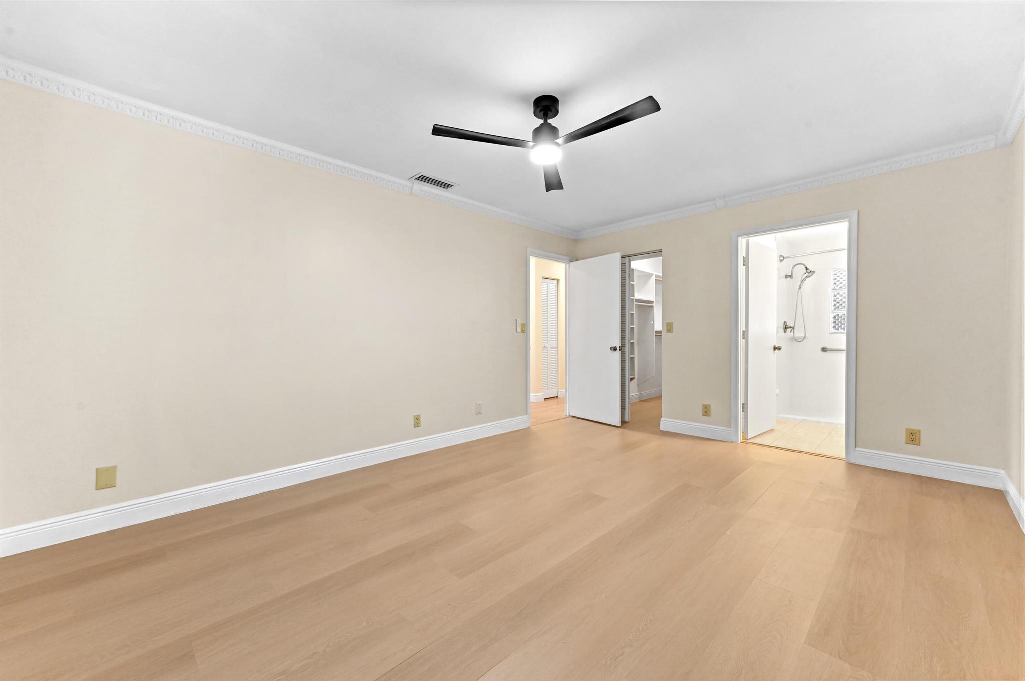 RAMBLEWOOD VILLAS - Residential