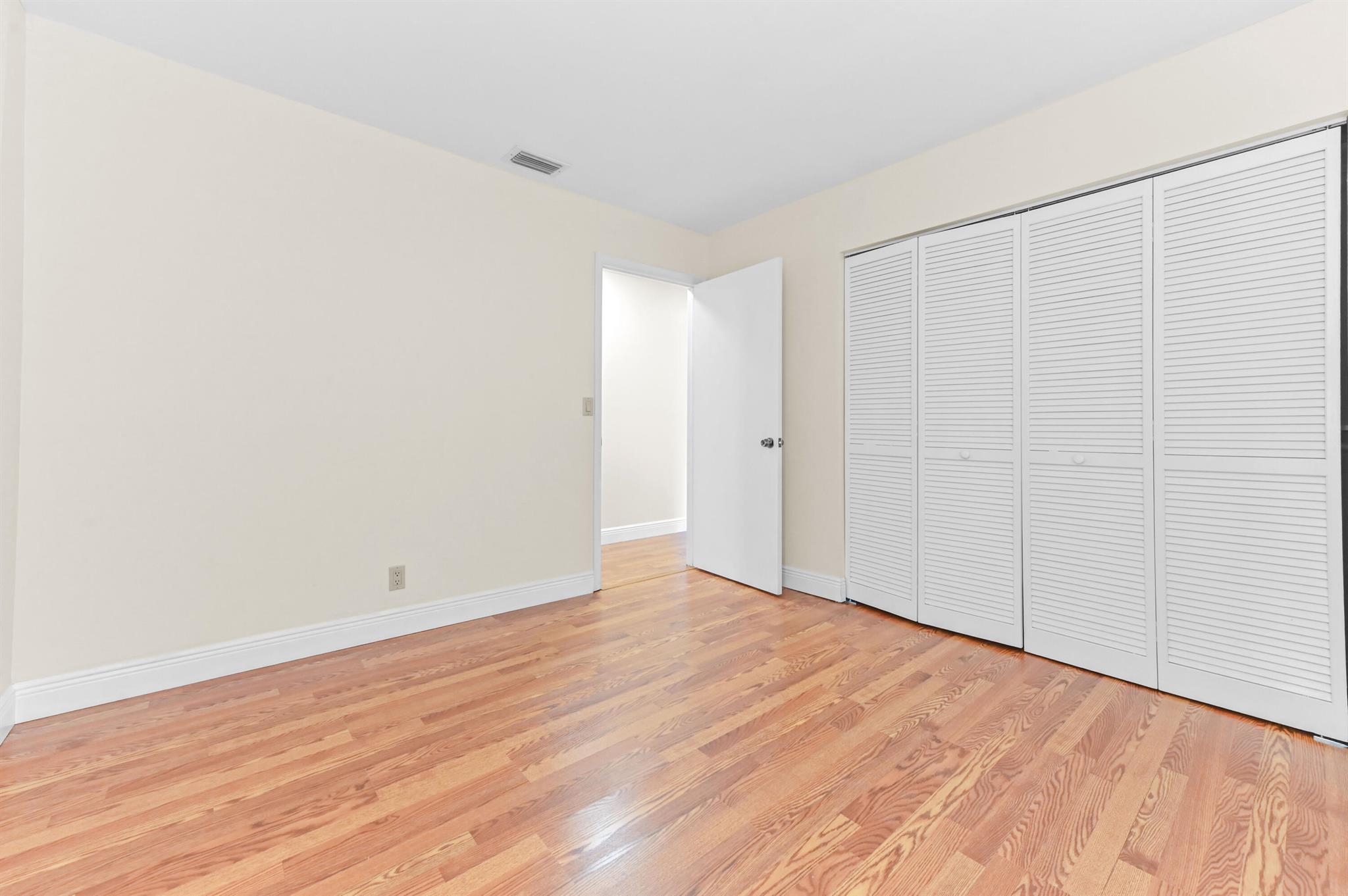 RAMBLEWOOD VILLAS - Residential