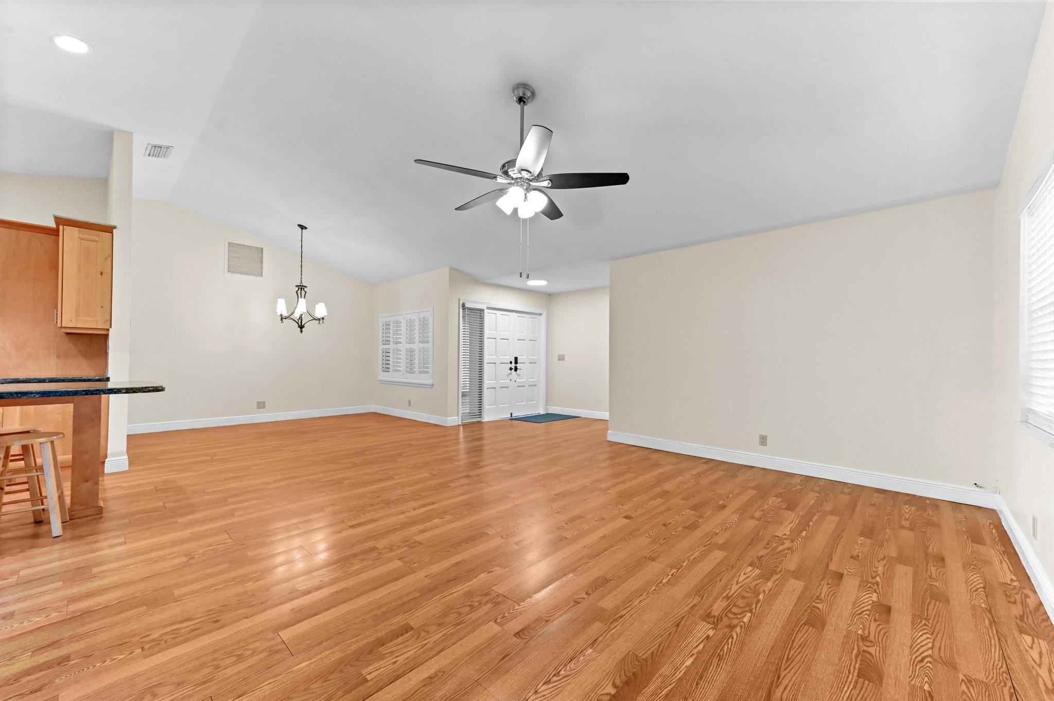 RAMBLEWOOD VILLAS - Residential