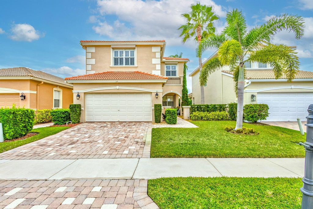 Photo of 117 Isle Verde Way, Palm Beach Gardens, FL 33418 (MLS # R10906748)