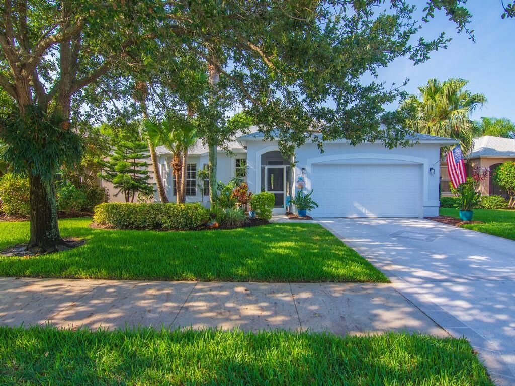 Photo of 3394 63 Square, Vero Beach, FL 32966 (MLS # R11092882)