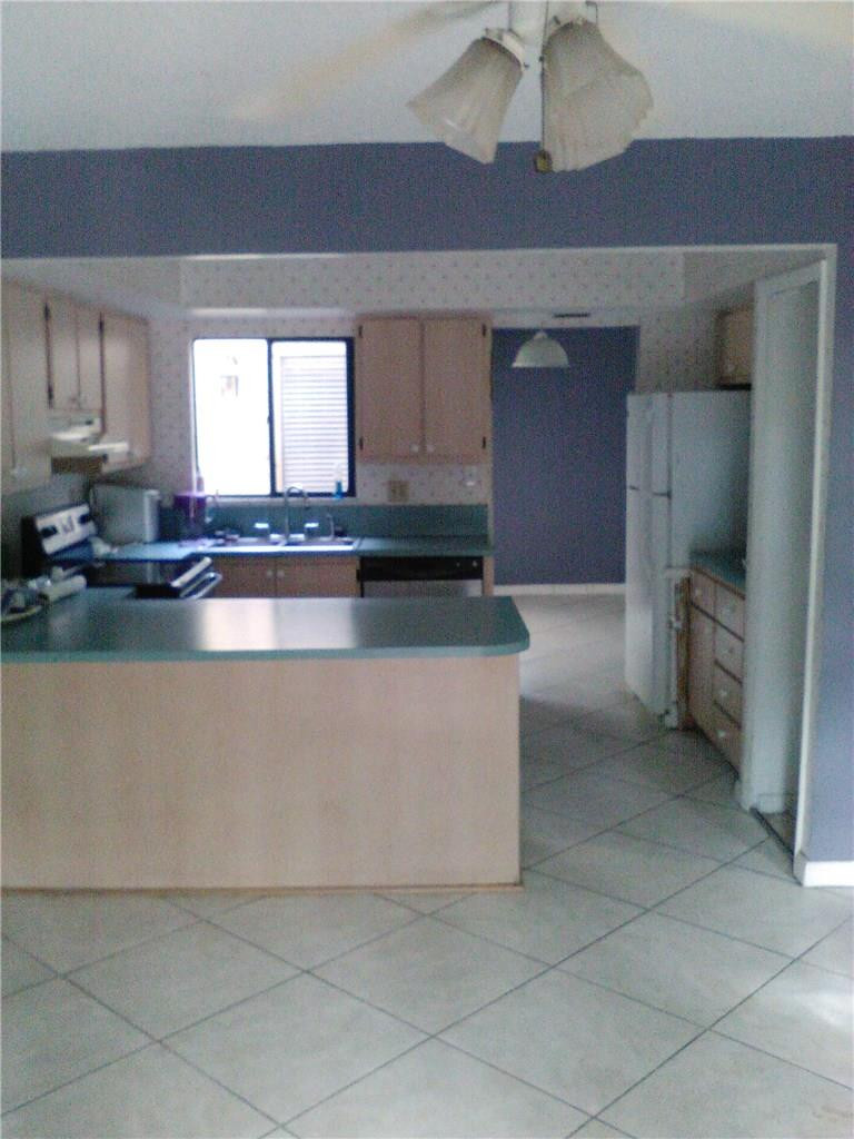 Banyan Lakes - Residential