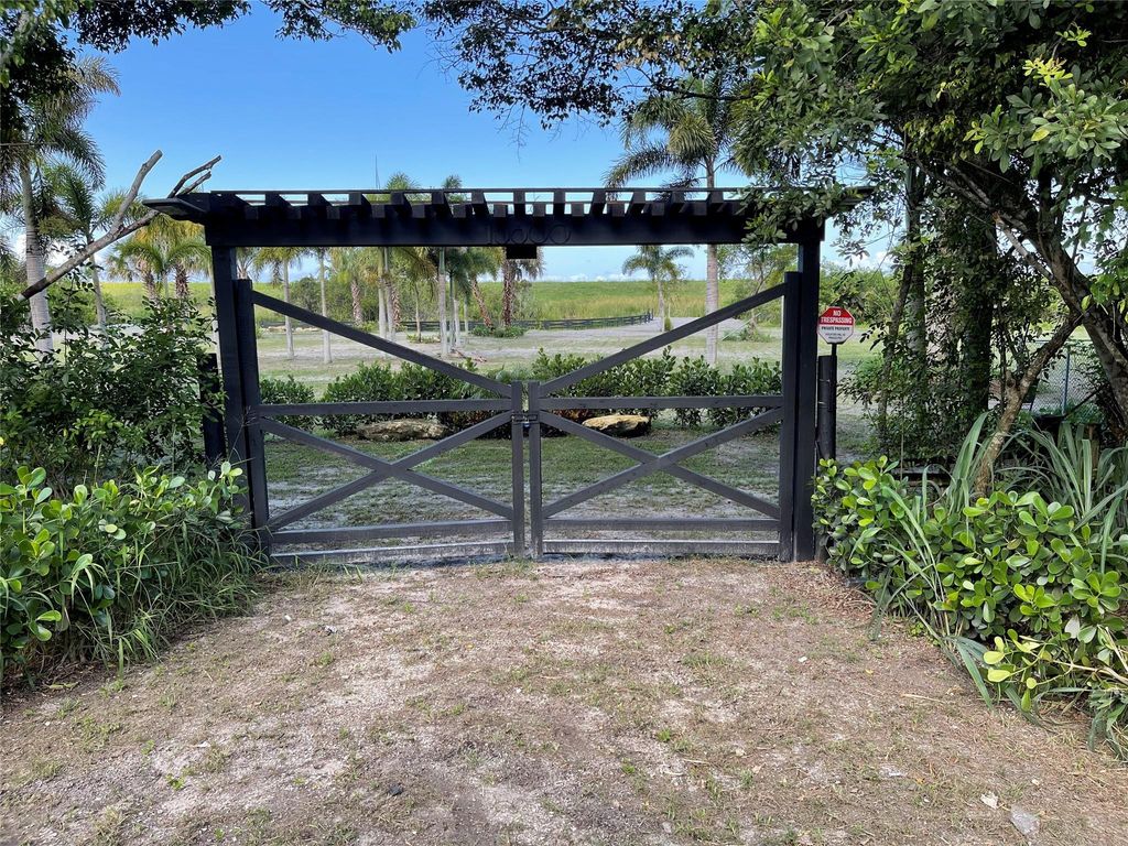 Photo of 15600 SW Conners Highway, Okeechobee, FL 34974 (MLS # B26050572)