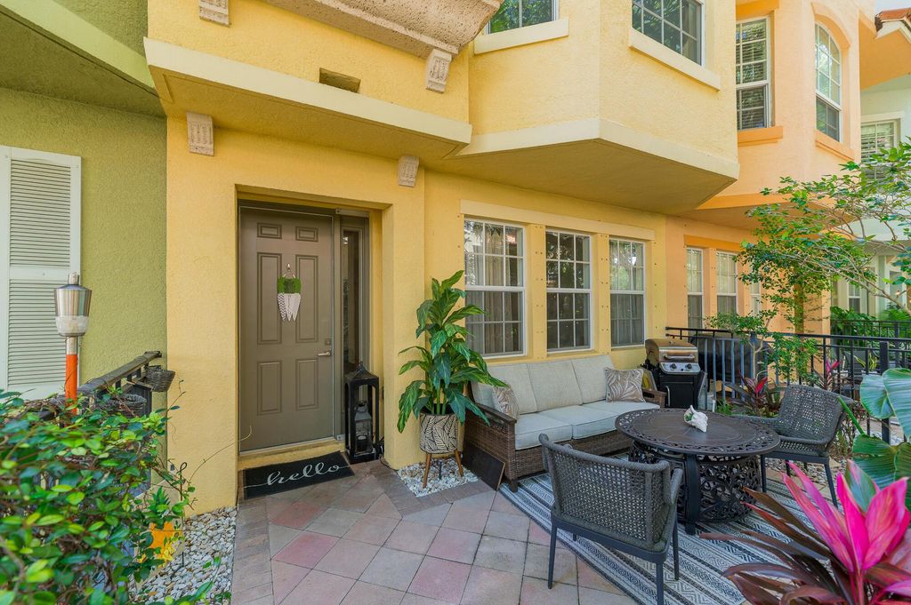 Photo of 2442 San Pietro Circle, Palm Beach Gardens, FL 33410 (MLS # R10971194)