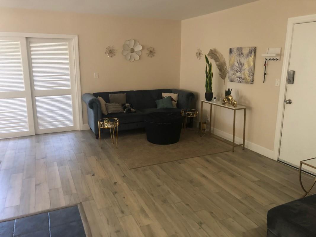 520 Orton Ave 104