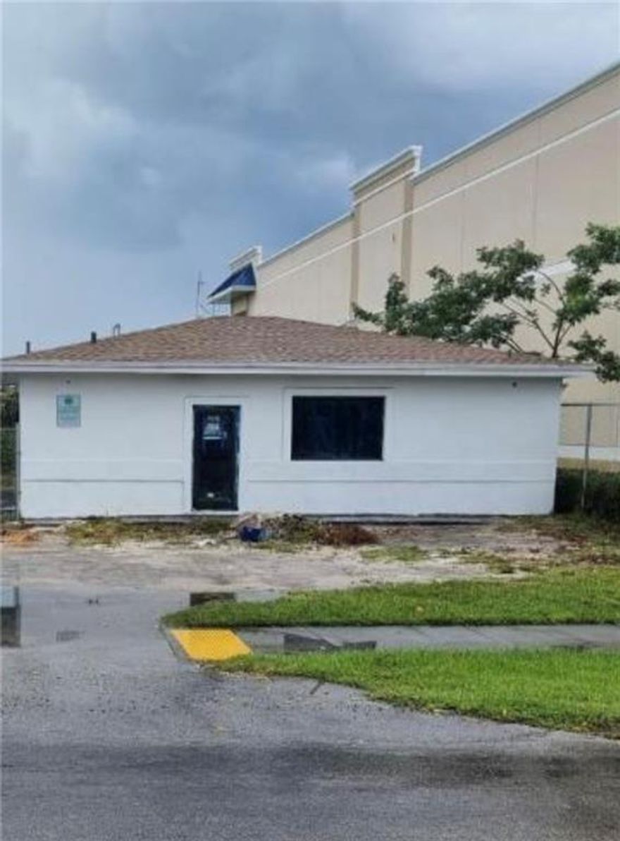 Newly Renovated, new roof and renovated interior and exterior building with land. Free Standing building located on busy Road near the Turnpike, great for office use or any type of business. LOTS of potential!