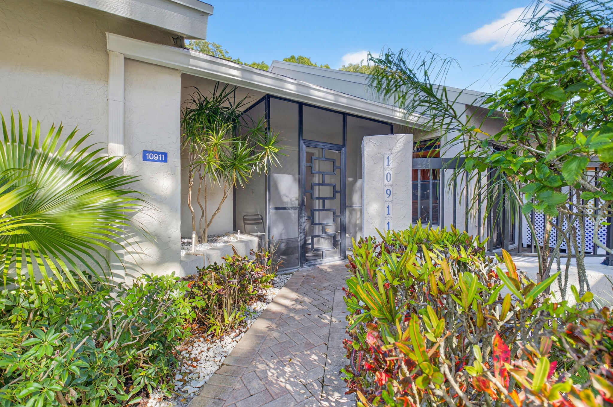 WATERBERRY VILLAS - Residential