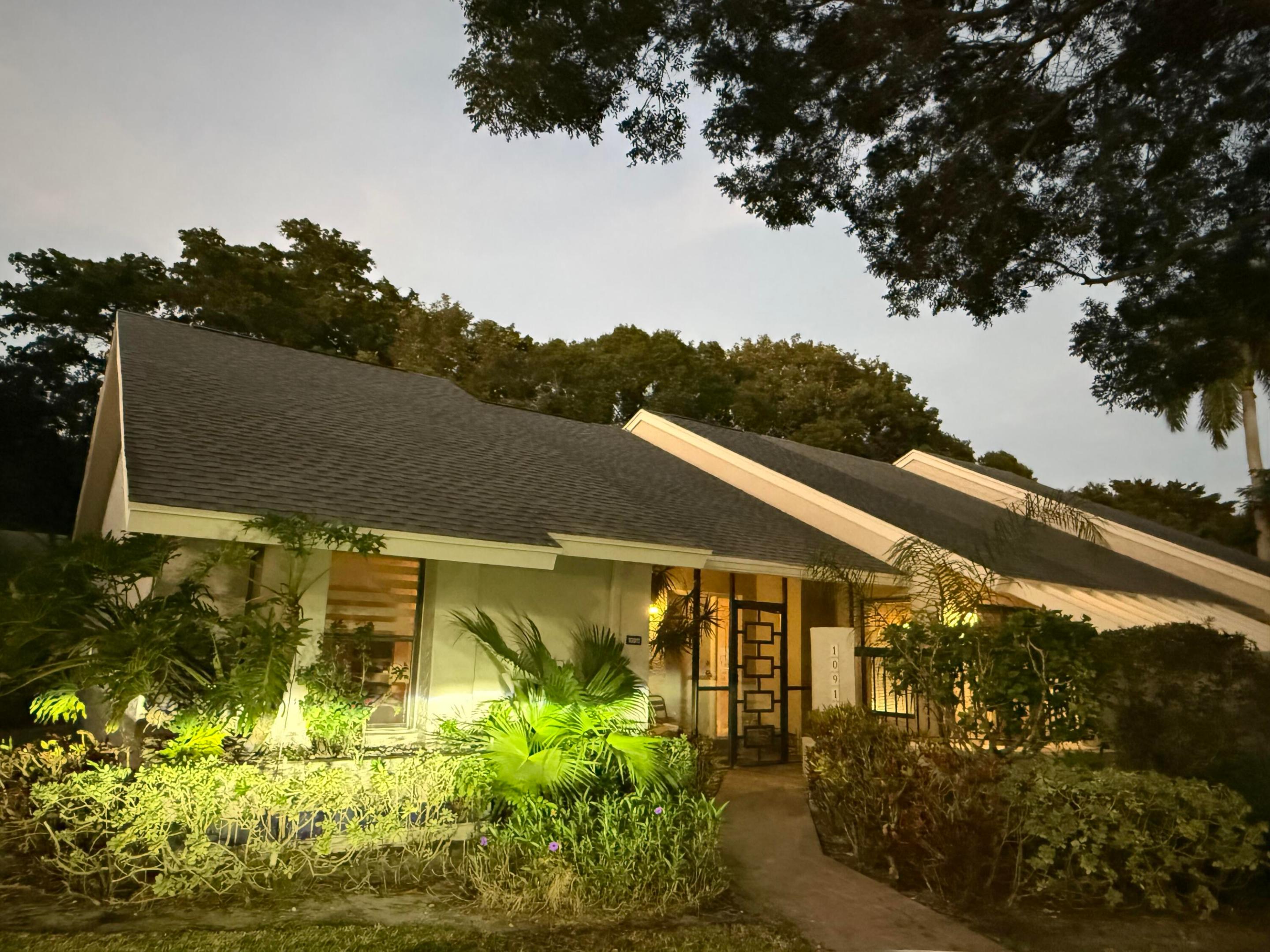 WATERBERRY VILLAS - Residential