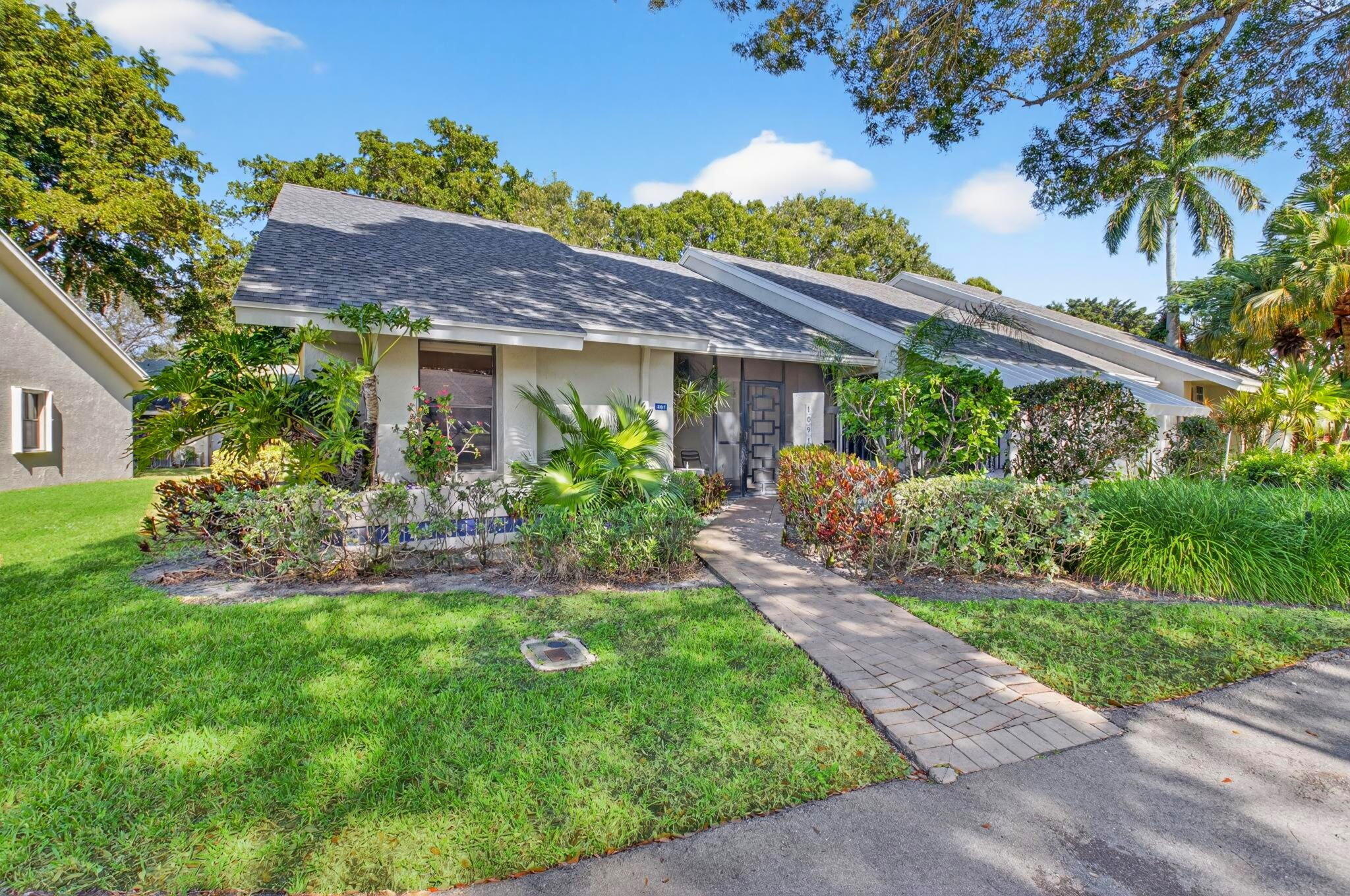WATERBERRY VILLAS - Residential