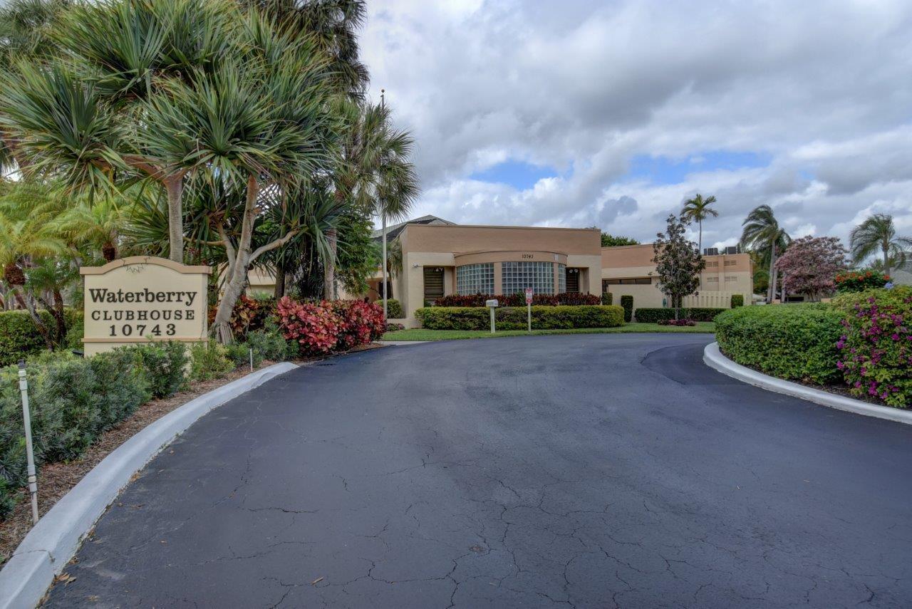WATERBERRY VILLAS - Residential
