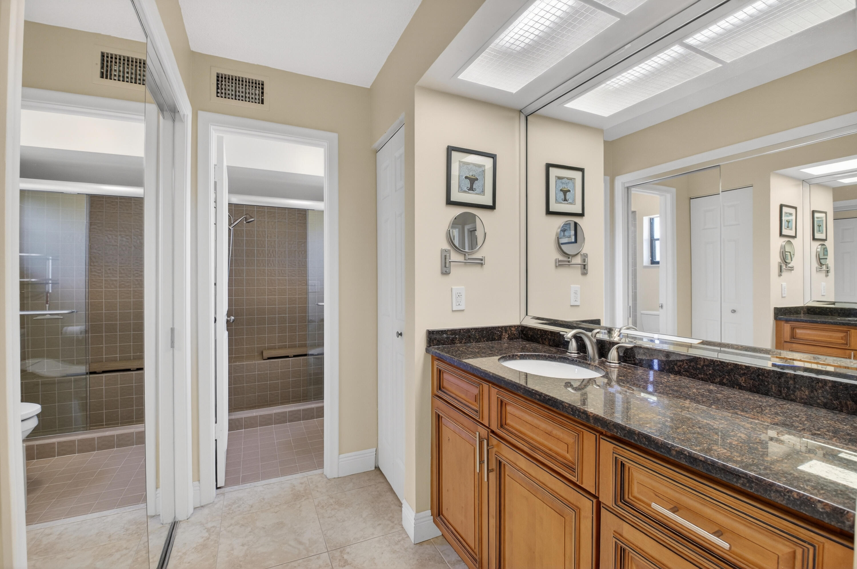 WATERBERRY VILLAS - Residential